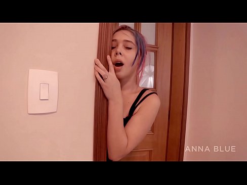 ❤️ 我回到了我的兄弟身上。我和他的女朋友發生了性關係。女同性戀的回報。 性愛視頻 在我們 ❌️❤